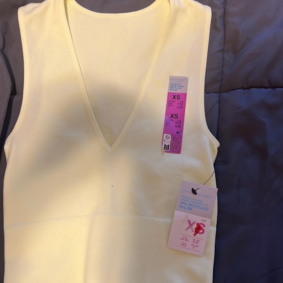 Primark sleeveless tank top - Picture 3 of 5